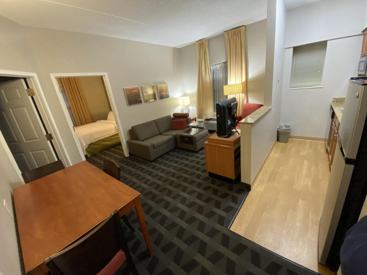 Mainstay Suites Middleburg Heights Cleveland Airport Exterior foto