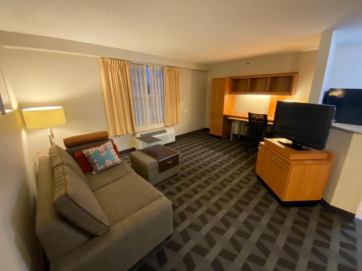 Mainstay Suites Middleburg Heights Cleveland Airport Exterior foto