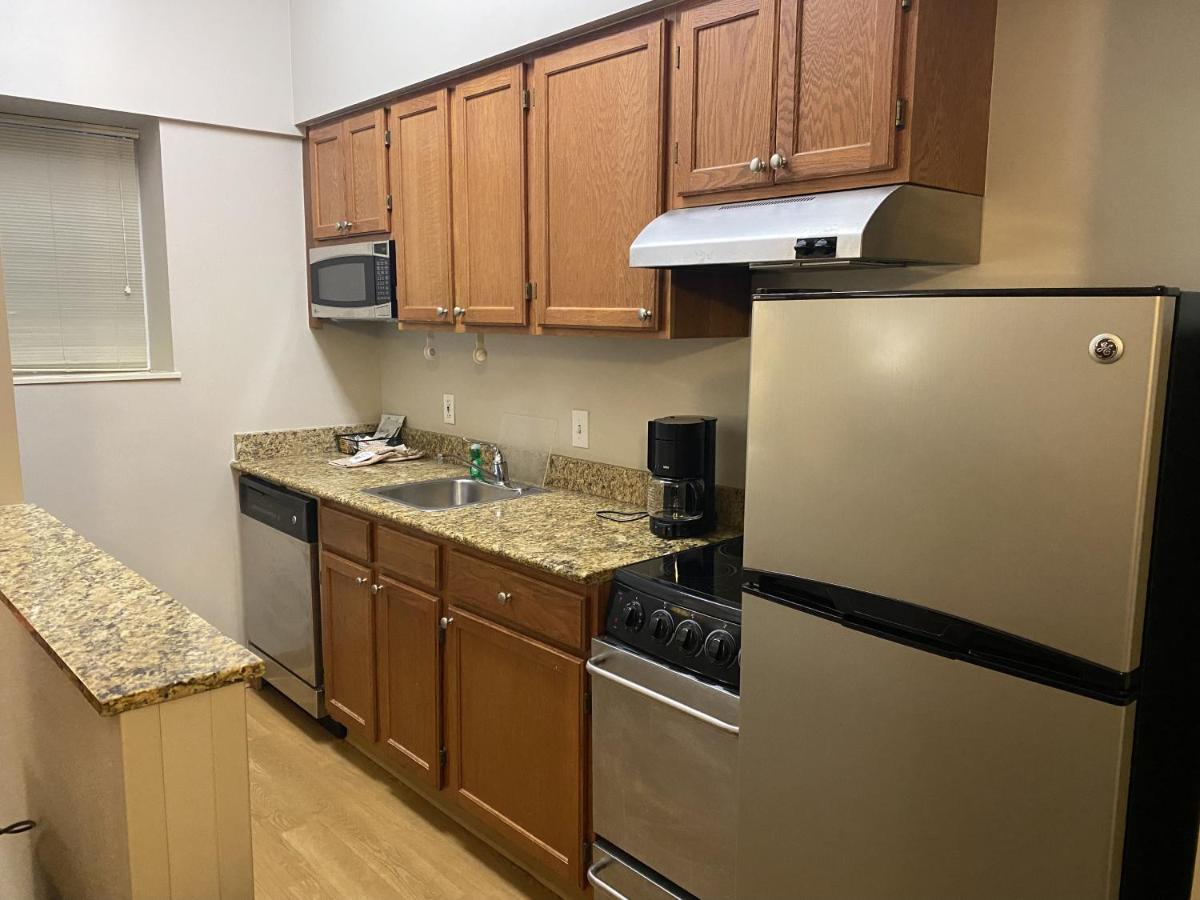 Mainstay Suites Middleburg Heights Cleveland Airport Exterior foto