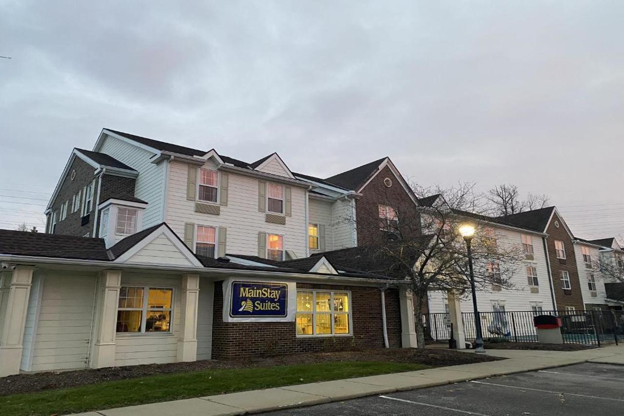 Mainstay Suites Middleburg Heights Cleveland Airport Exterior foto