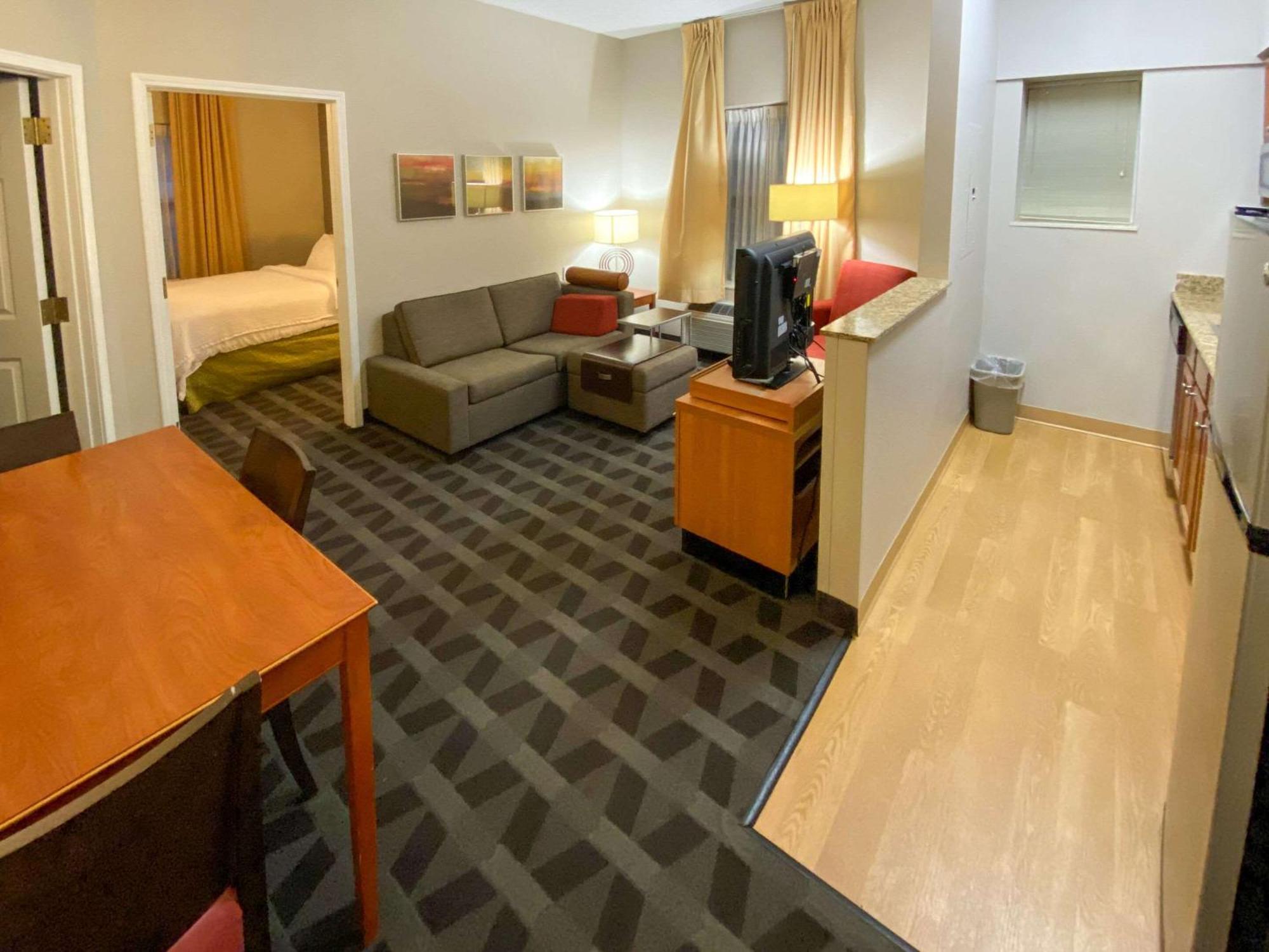 Mainstay Suites Middleburg Heights Cleveland Airport Exterior foto