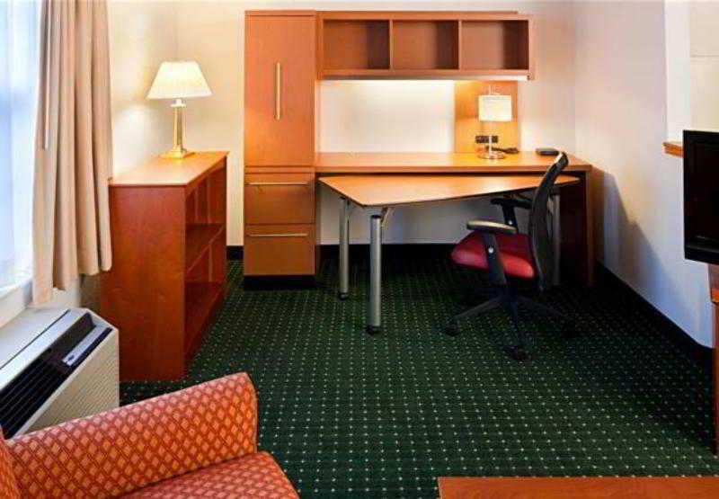 Mainstay Suites Middleburg Heights Cleveland Airport Quarto foto