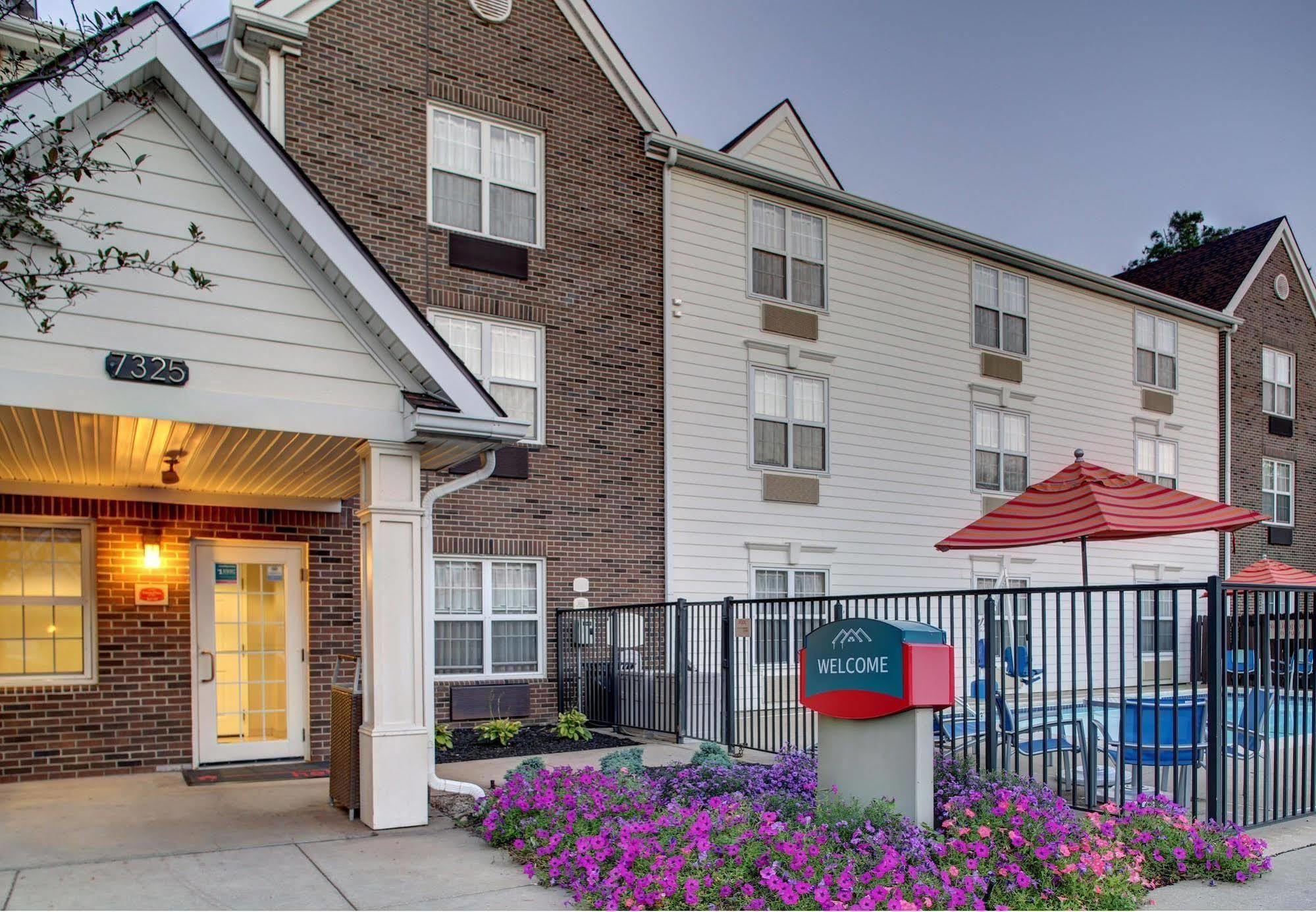 Mainstay Suites Middleburg Heights Cleveland Airport Exterior foto
